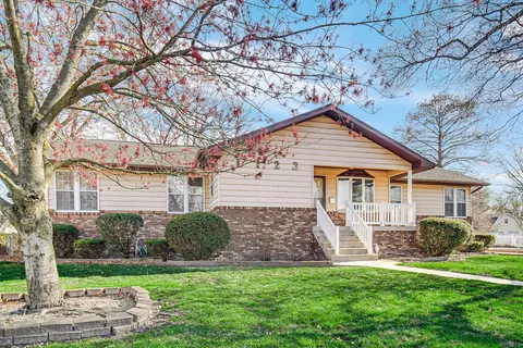 1123 E Miller St, Griffith, IN 46319 photo 2