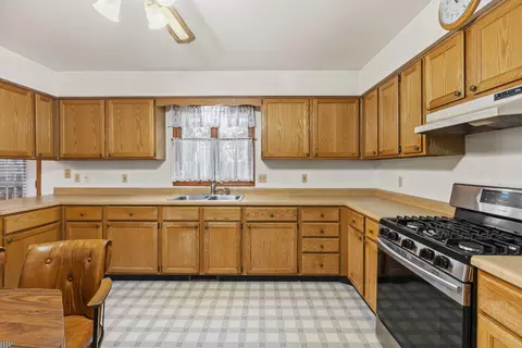 3705 Manor Dr, Highland, IN 46322 photo 10