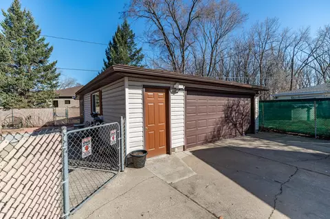 318 W 38th Ct, Griffith, IN 46319 photo 5