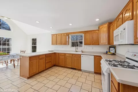 476 Eagle Nest Dr, Chesterton, IN 46304 photo 7