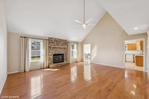 476 Eagle Nest Dr, Chesterton, IN 46304 photo 3