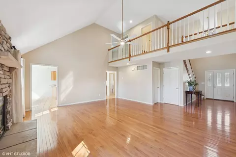 476 Eagle Nest Dr, Chesterton, IN 46304 photo 4