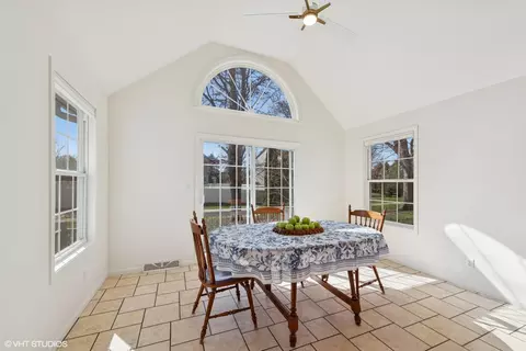 476 Eagle Nest Dr, Chesterton, IN 46304 photo 5