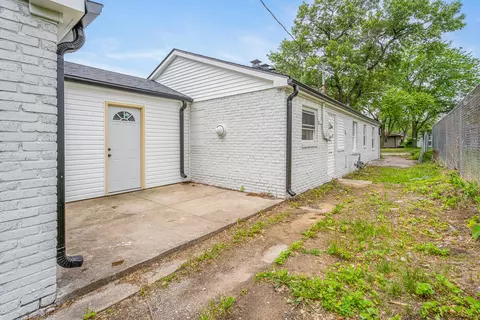 Exterior - 830 W 39th Ave, Gary, IN 46408 photo 11 of 12