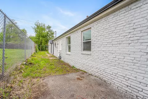 Exterior - 830 W 39th Ave, Gary, IN 46408 photo 8 of 12