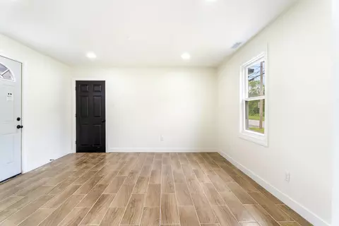Living - 830 W 39th Ave, Gary, IN 46408 photo 5 of 7