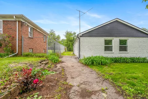 Exterior - 830 W 39th Ave, Gary, IN 46408 photo 7 of 12