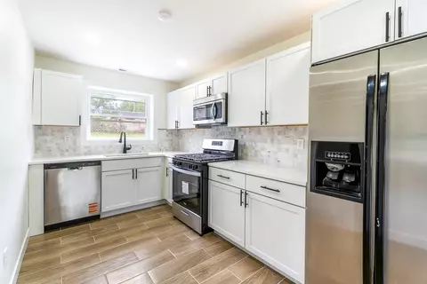 Kitchen - 830 W 39th Ave, Gary, IN 46408 photo 1 of 5