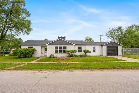Exterior - 830 W 39th Ave, Gary, IN 46408 photo 1 of 12