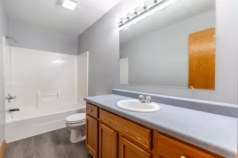 Bath - 961 Cedar Dr, Crown Point, IN 46307 photo 1 of 4