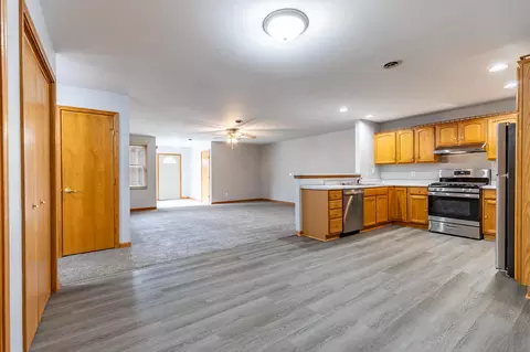Living - 961 Cedar Dr, Crown Point, IN 46307 photo 4 of 5