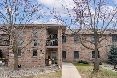 Exterior - 961 Cedar Dr, Crown Point, IN 46307 photo 3 of 4