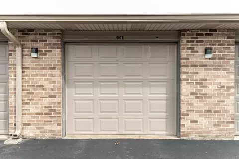 Exterior - 961 Cedar Dr, Crown Point, IN 46307 photo 2 of 4