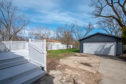 4212 E 11th Pl, Gary, IN 46403 photo 8