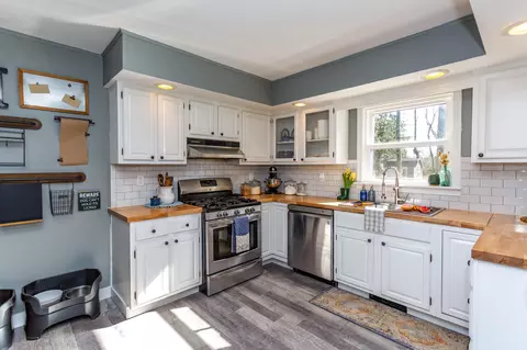 Kitchen - 665 S 150, Kouts, IN 46347 photo 2 of 3