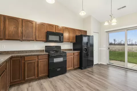 Kitchen - 7519 E 112th Ave, Crown Point, IN 46307 photo 1 of 2