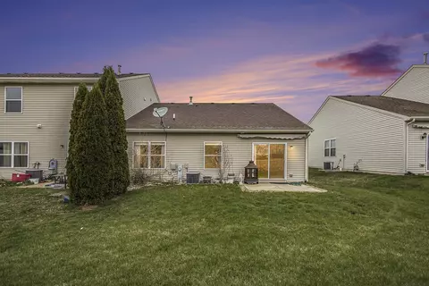 Exterior - 7519 E 112th Ave, Crown Point, IN 46307 photo 5 of 6