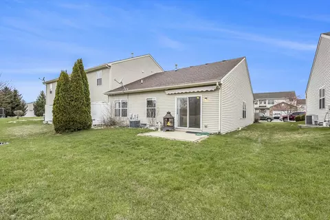 Exterior - 7519 E 112th Ave, Crown Point, IN 46307 photo 4 of 6