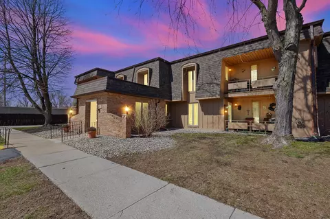 405 Old Stone Rd #6, Munster, IN 46321
