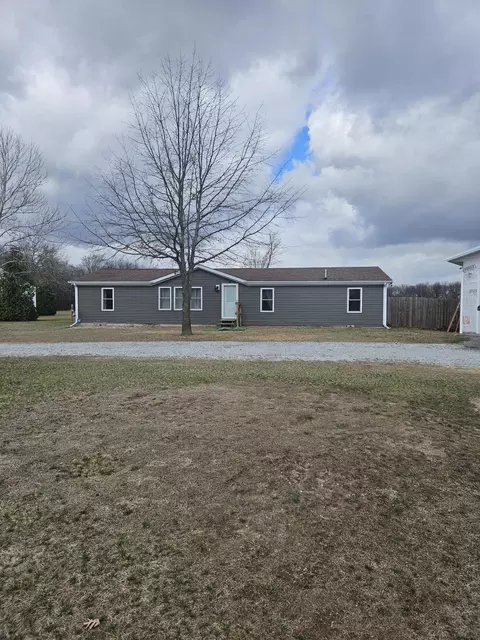 306 Ann St, San Pierre, IN 46374