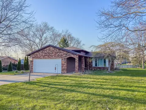 261 W 550, Valparaiso, IN 46385