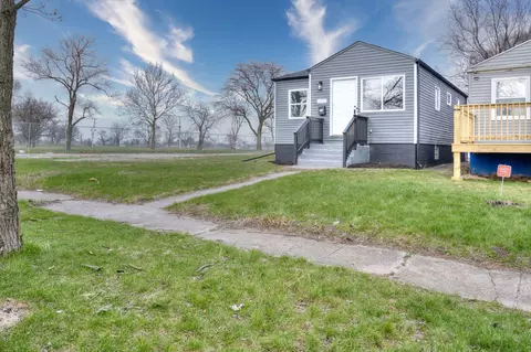 2305 Pierce St, Gary, IN 46407 photo 3