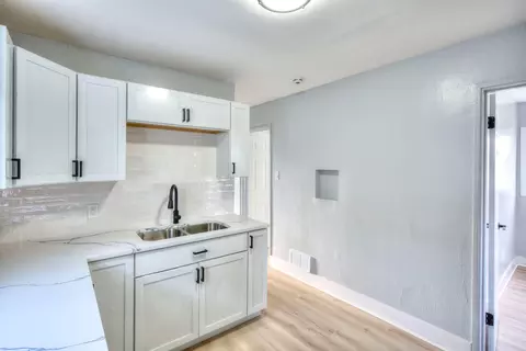 2305 Pierce St, Gary, IN 46407 photo 16
