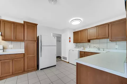 7906 Walnut Ave, Hammond, IN 46324 photo 10
