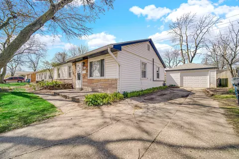 7906 Walnut Ave, Hammond, IN 46324 photo 2