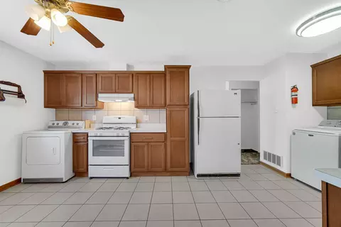 7906 Walnut Ave, Hammond, IN 46324 photo 9
