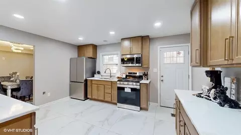 Kitchen - 2378 Hendricks St, Gary, IN 46404 photo 2 of 3