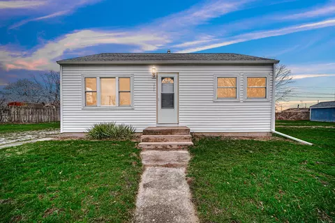 380 Evanston Rd, Kingsford Heights, IN 46346
