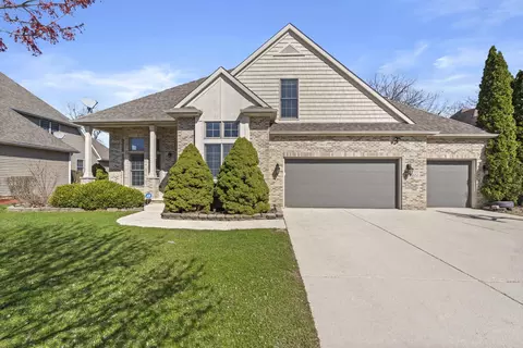 83 Scotscraig Dr, Valparaiso, IN 46385