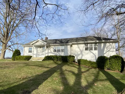449 S 350, Valparaiso, IN 46385