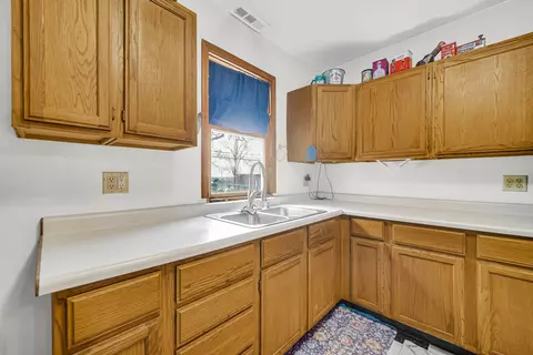 Kitchen - 1254 150th St, Hammond, IN 46327 photo 5 of 6