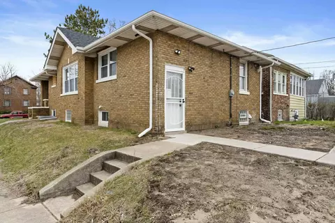 800 Garfield St, Gary, IN 46404 photo 3