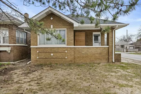 800 Garfield St, Gary, IN 46404 photo 2