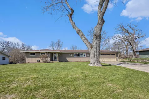 243 County Rd 406, Valparaiso, IN 46385