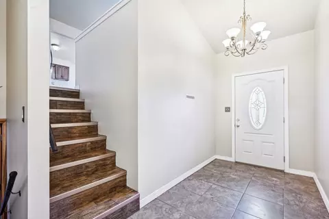 2806 Painted Leaf Dr, Crown Point, IN 46307 photo 5