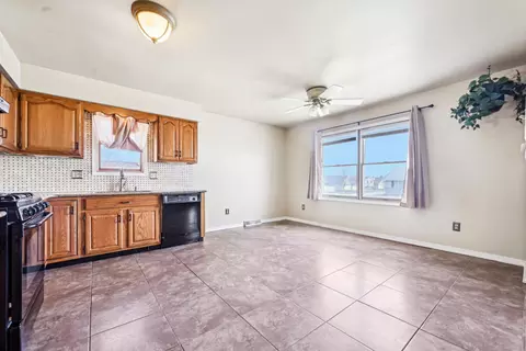 2806 Painted Leaf Dr, Crown Point, IN 46307 photo 14