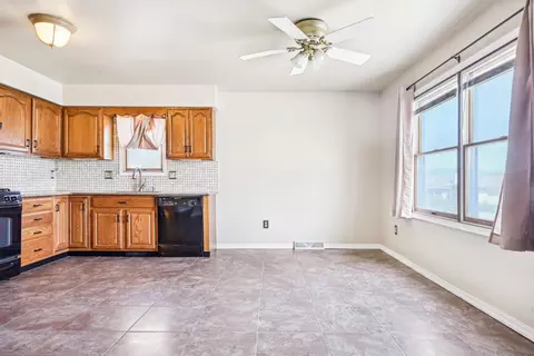 2806 Painted Leaf Dr, Crown Point, IN 46307 photo 9