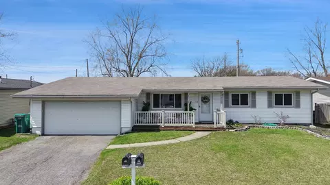 528 Raven Rd, Valparaiso, IN 46385