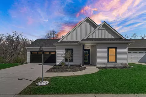 2658 Limestone Ln, Valparaiso, IN 46385 photo 2