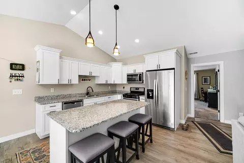 Kitchen - 5611 E 1156, De Motte, IN 46310 photo 2 of 4