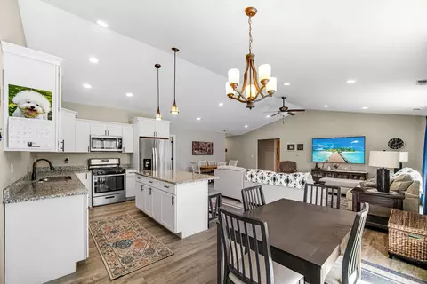 Kitchen - 5611 E 1156, De Motte, IN 46310 photo 3 of 4