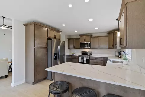 14033 Blue Sky Ct, Saint John, IN 46373 photo 9
