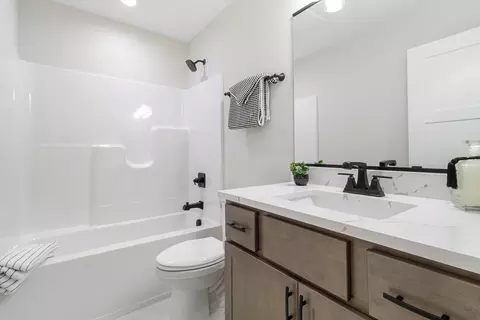 14033 Blue Sky Ct, Saint John, IN 46373 photo 18