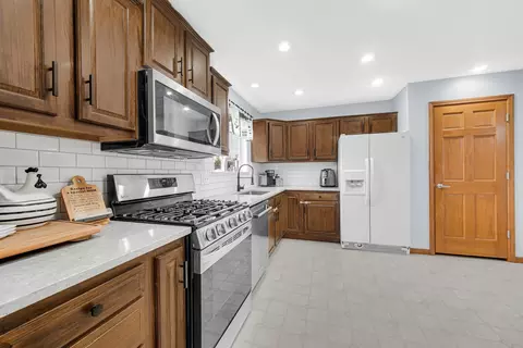 Kitchen - 1327 E 1275, Wheatfield, IN 46392 photo 3 of 4