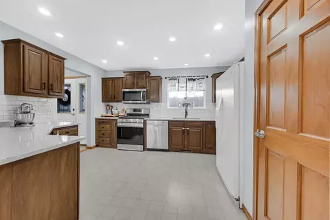 Kitchen - 1327 E 1275, Wheatfield, IN 46392 photo 2 of 4