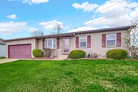 379 Rainier Rd, Valparaiso, IN 46385